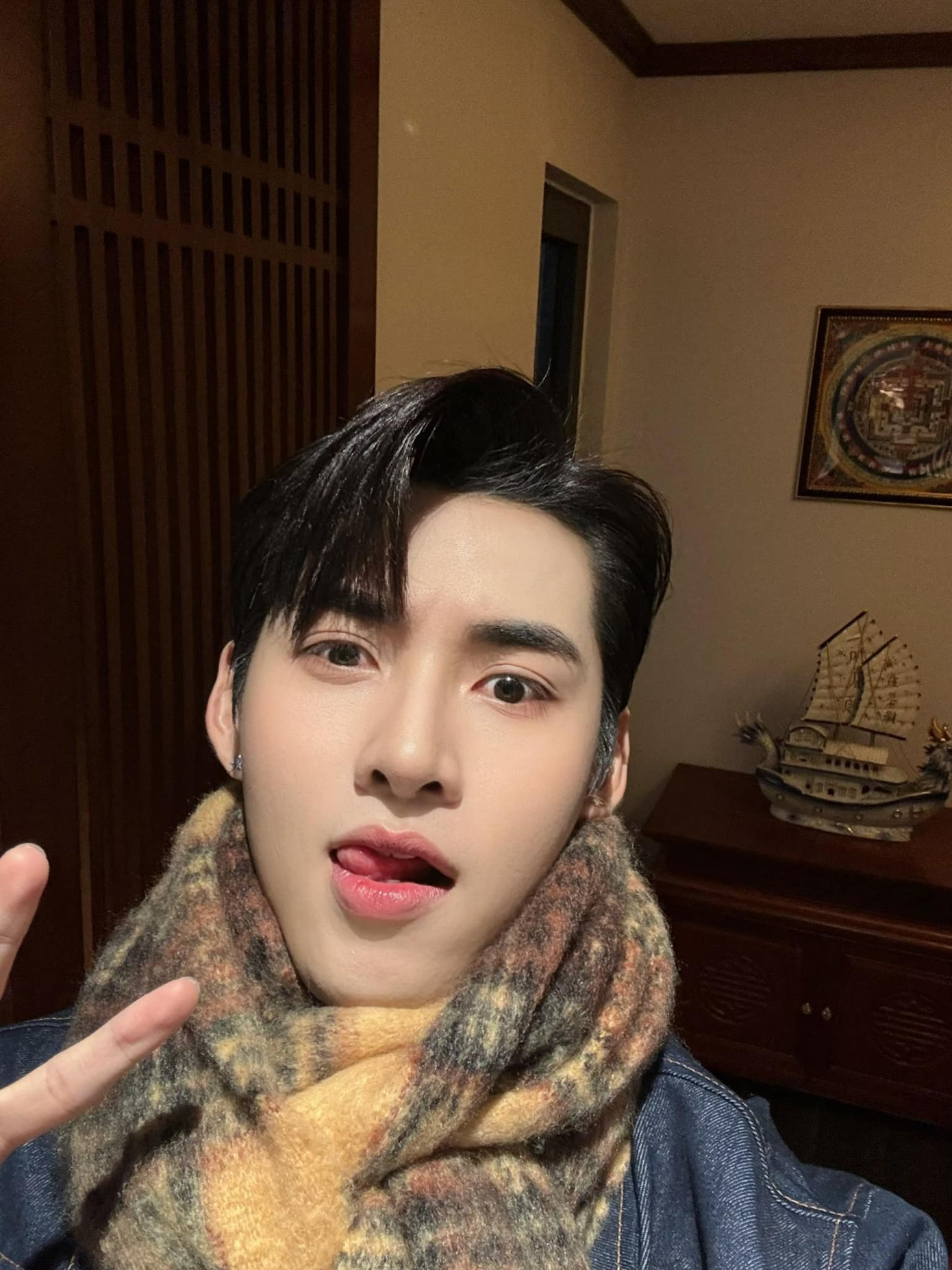 Hùng Huỳnh vừa check-in tại Hà Nội.