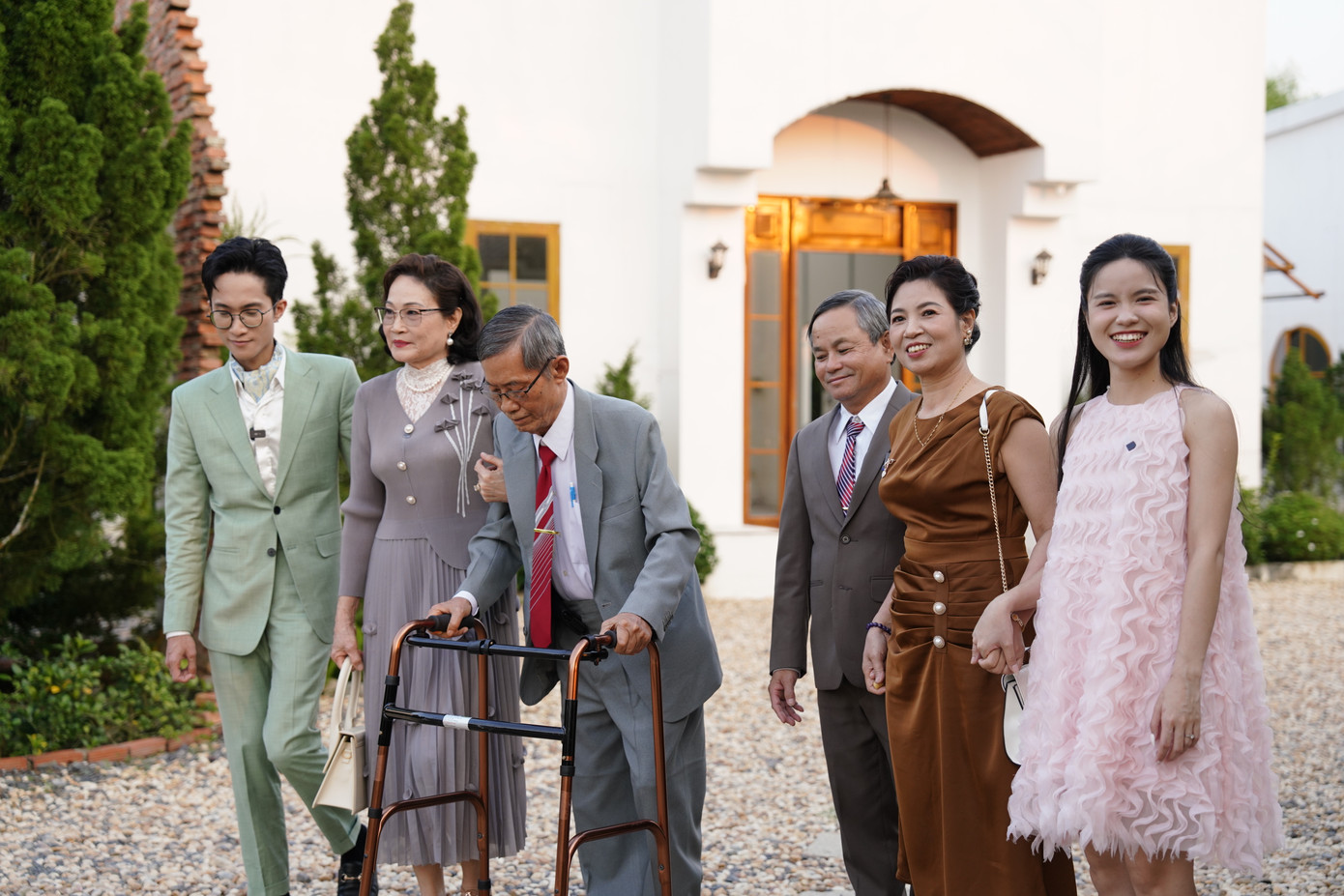 Tizi - Đích Lép đã mất 1 tháng để lên ý tưởng cho buổi tiệc này.