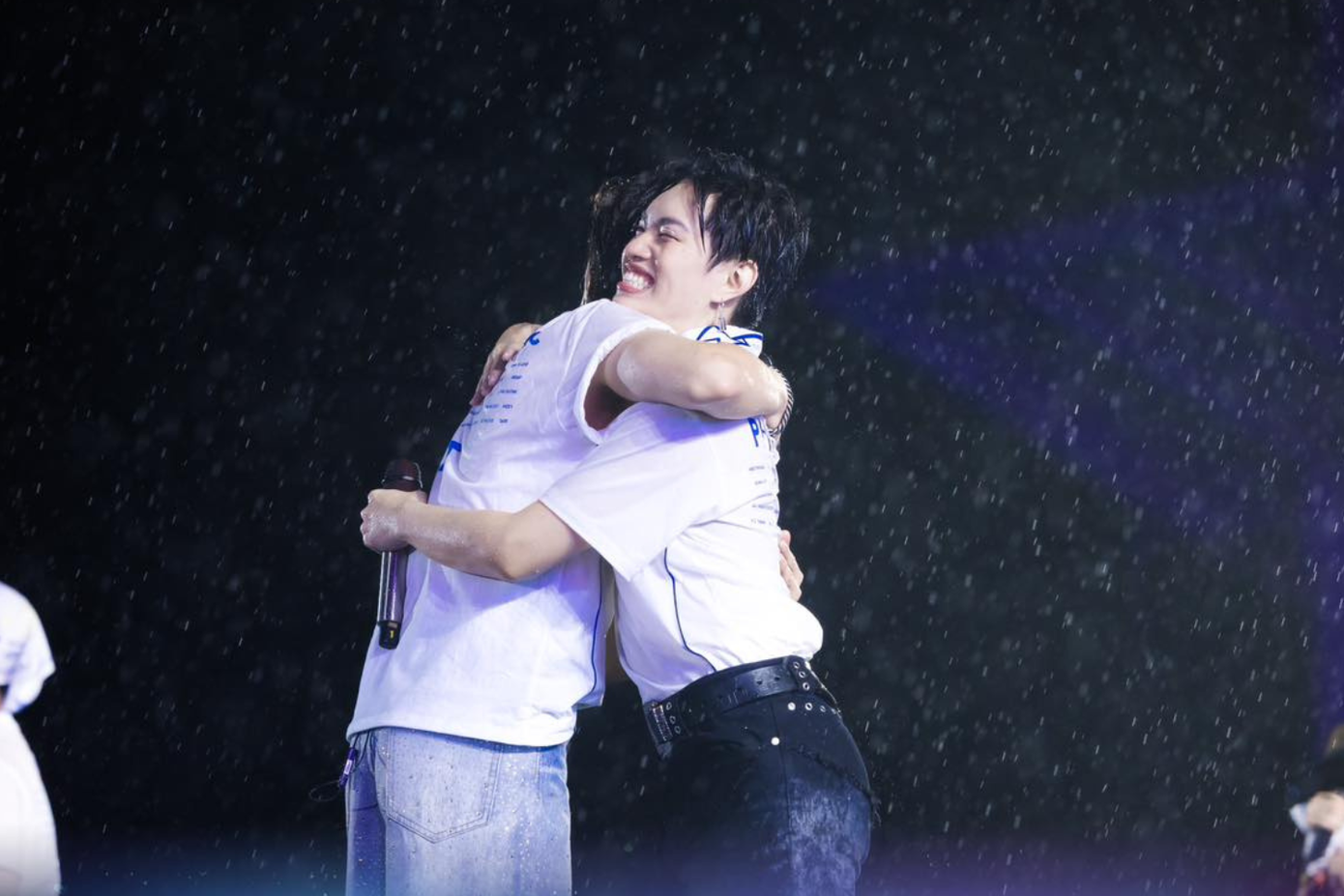 Tạm biệt Anh Trai "Say Hi", hẹn gặp lại ở show thực tế Mùa Hè Rực Rỡ lên sóng mùa Hè này.