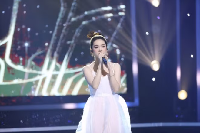 Quỳnh Lương nhận về nhiều luồng ý kiến trái chiều khi thử sức ca hát tại Trời Sinh Một Cặp.