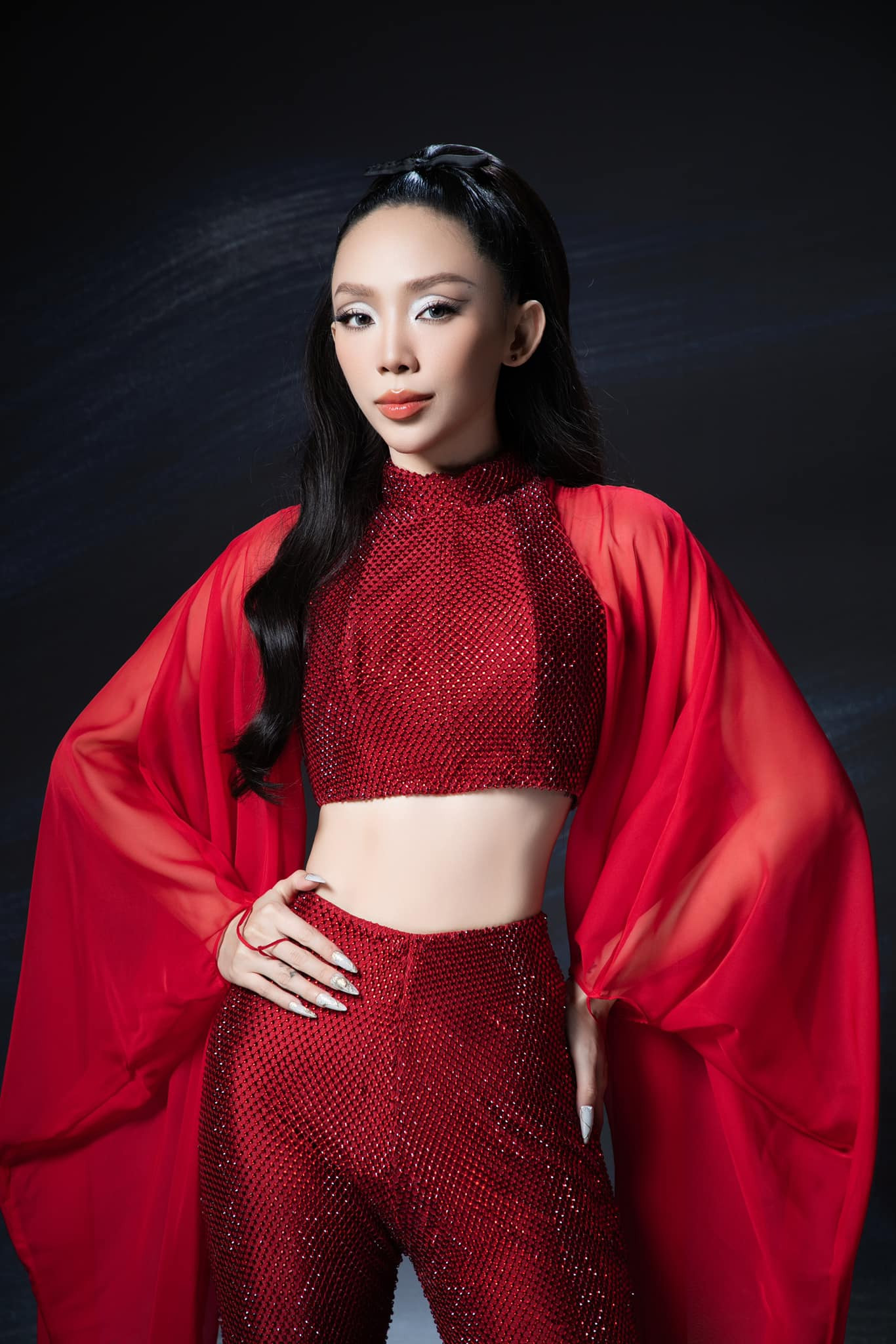 Ca khúc Đậm Đà (sân khấu solo đội trưởng Chị Đẹp Đạp Gió 2024) của Tóc Tiên đang viral khắp cõi mạng.