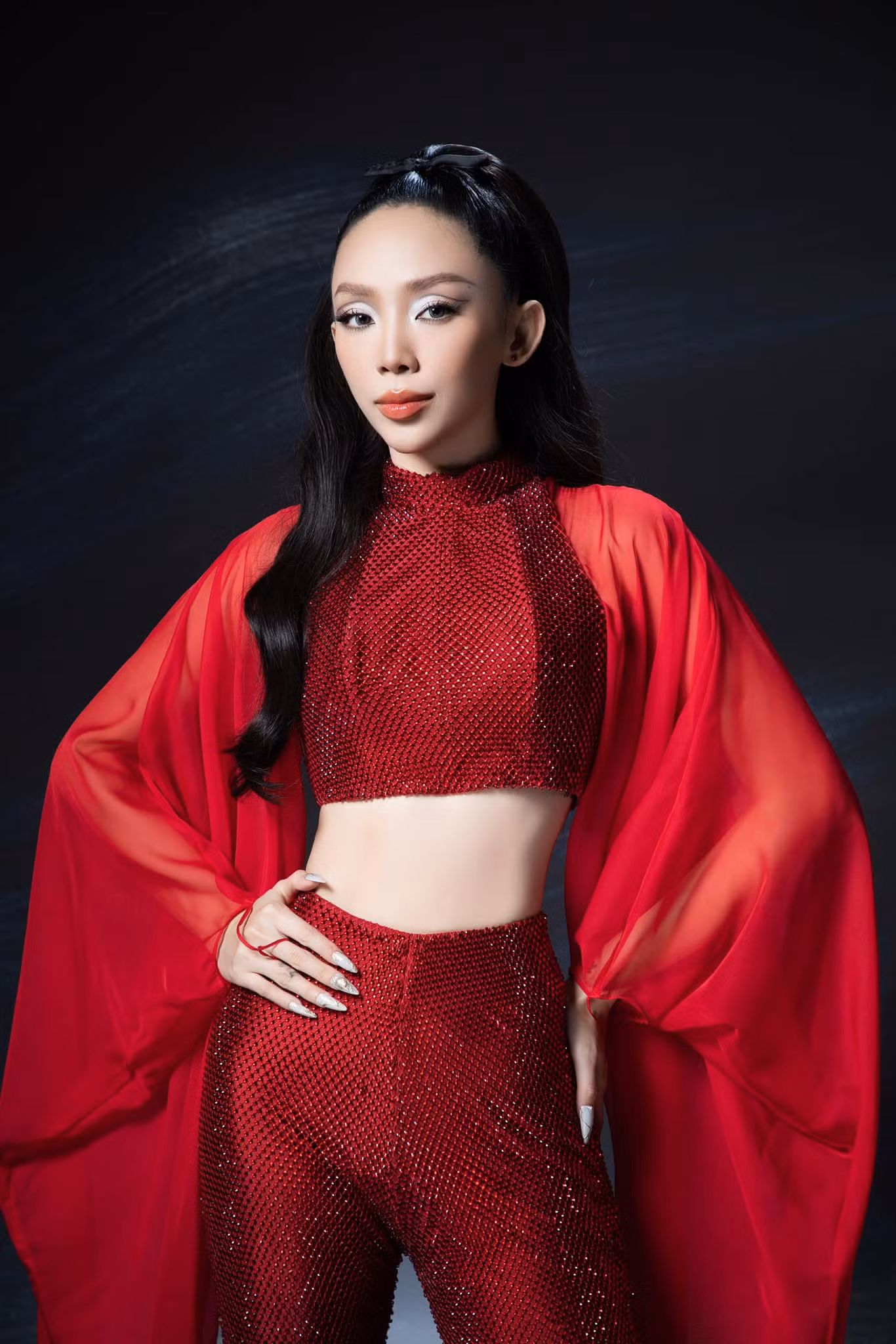 Ca khúc Đậm Đà (sân khấu solo đội trưởng Chị Đẹp Đạp Gió 2024) của Tóc Tiên đang viral khắp cõi mạng.