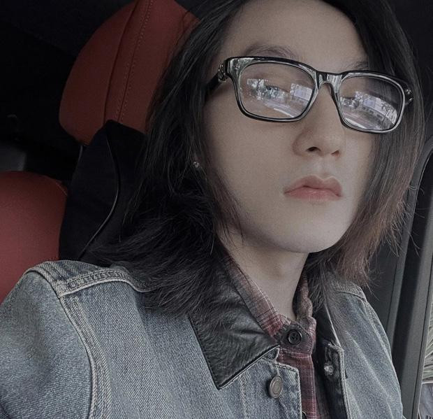 Sơn Tùng từng có một khoảng thời gian để tóc dài chấm vai.