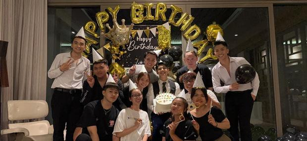 Noo Phước Thịnh cười tươi rạng rỡ, chiếm trọn "spotlight" trong buổi tiệc sinh nhật