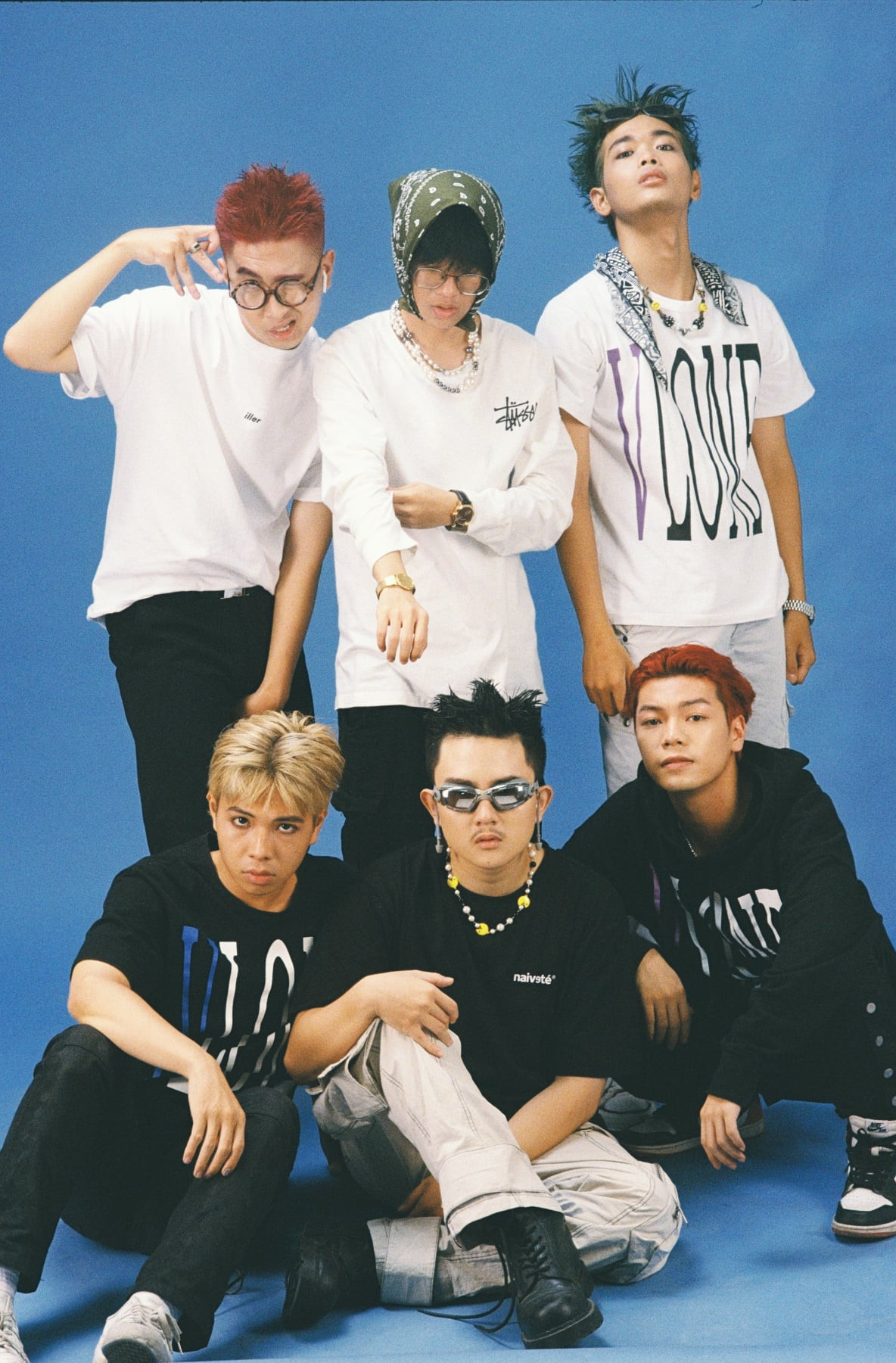 Gill cùng Obito và các anh em thuộc tổ đội OCEAN MOB.