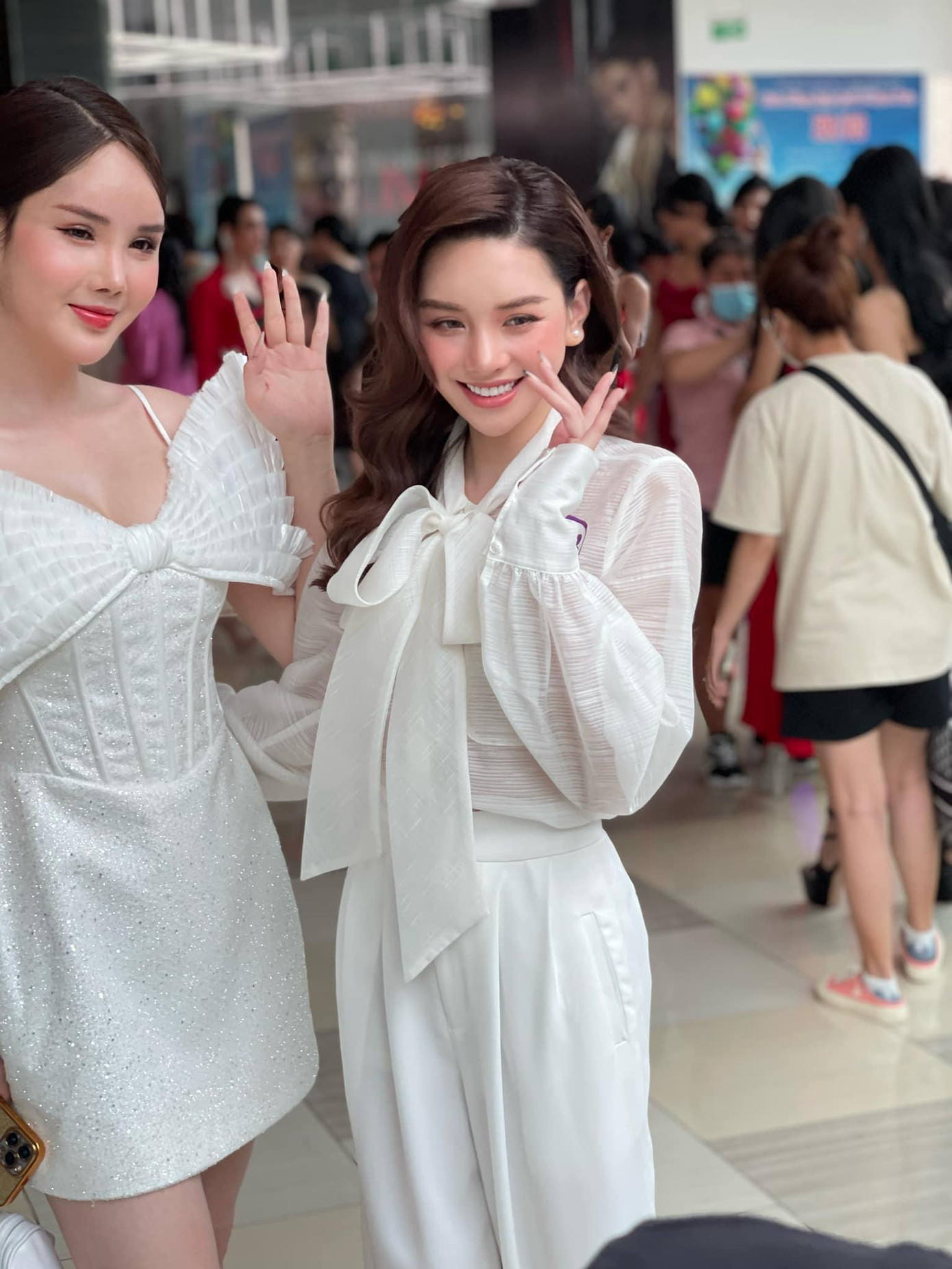 Đan Tiên gây "sốt" với vẻ đẹp trong veo tại vòng Sơ khảo Hoa hậu chuyển giới Việt Nam. Đan Tiên gây "sốt" với vẻ đẹp trong veo tại vòng Sơ khảo Hoa hậu chuyển giới Việt Nam.