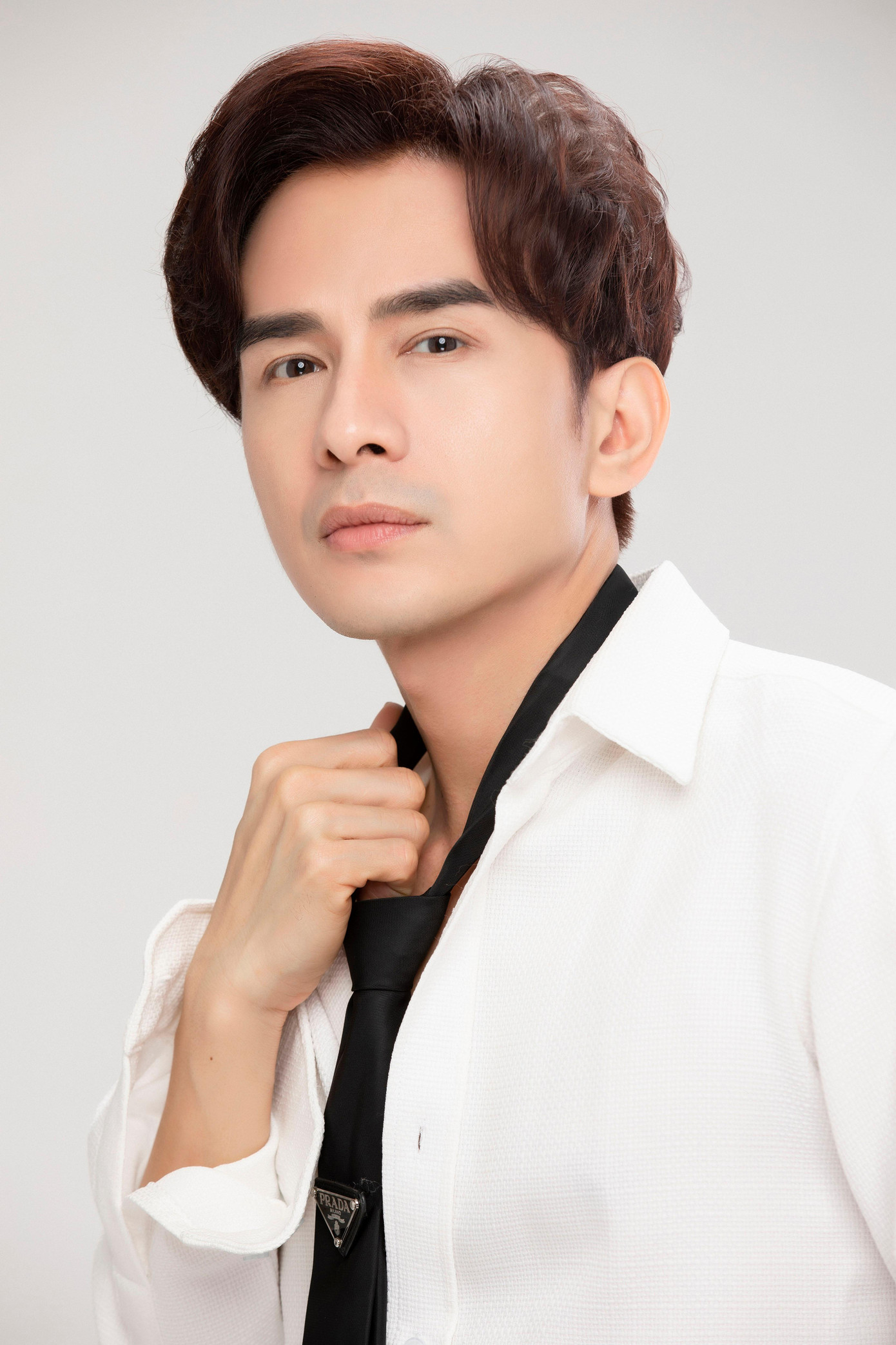 Anh Bo Đan Trường ở độ tuổi U50 vẫn đẹp trai, phong độ.