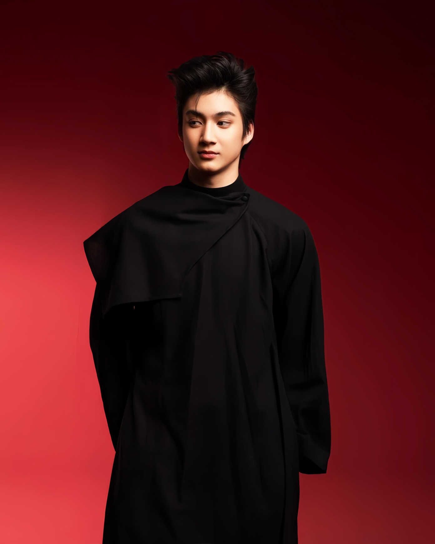 Matthis - bạn trai cũ của Thiều Bảo Trâm sinh năm 2005, từng gây "bão" mạng xã hội bởi chiều cao khủng 1m87 và nhan sắc cuốn hút. Matthis - bạn trai cũ của Thiều Bảo Trâm sinh năm 2005, từng gây "bão" mạng xã hội bởi chiều cao khủng 1m87 và nhan sắc cuốn hút.