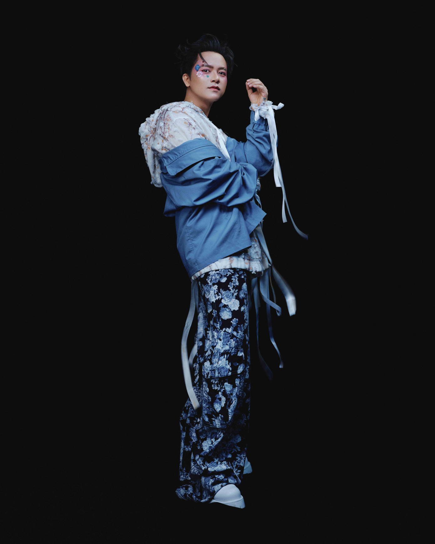 Gia nhập B.O.F ở vị trí producer, lead vocal và maknae, Bùi Công Nam được "cháy" hết mình với đam mê âm nhạc. Gia nhập B.O.F ở vị trí producer, lead vocal và maknae, Bùi Công Nam được "cháy" hết mình với đam mê âm nhạc.