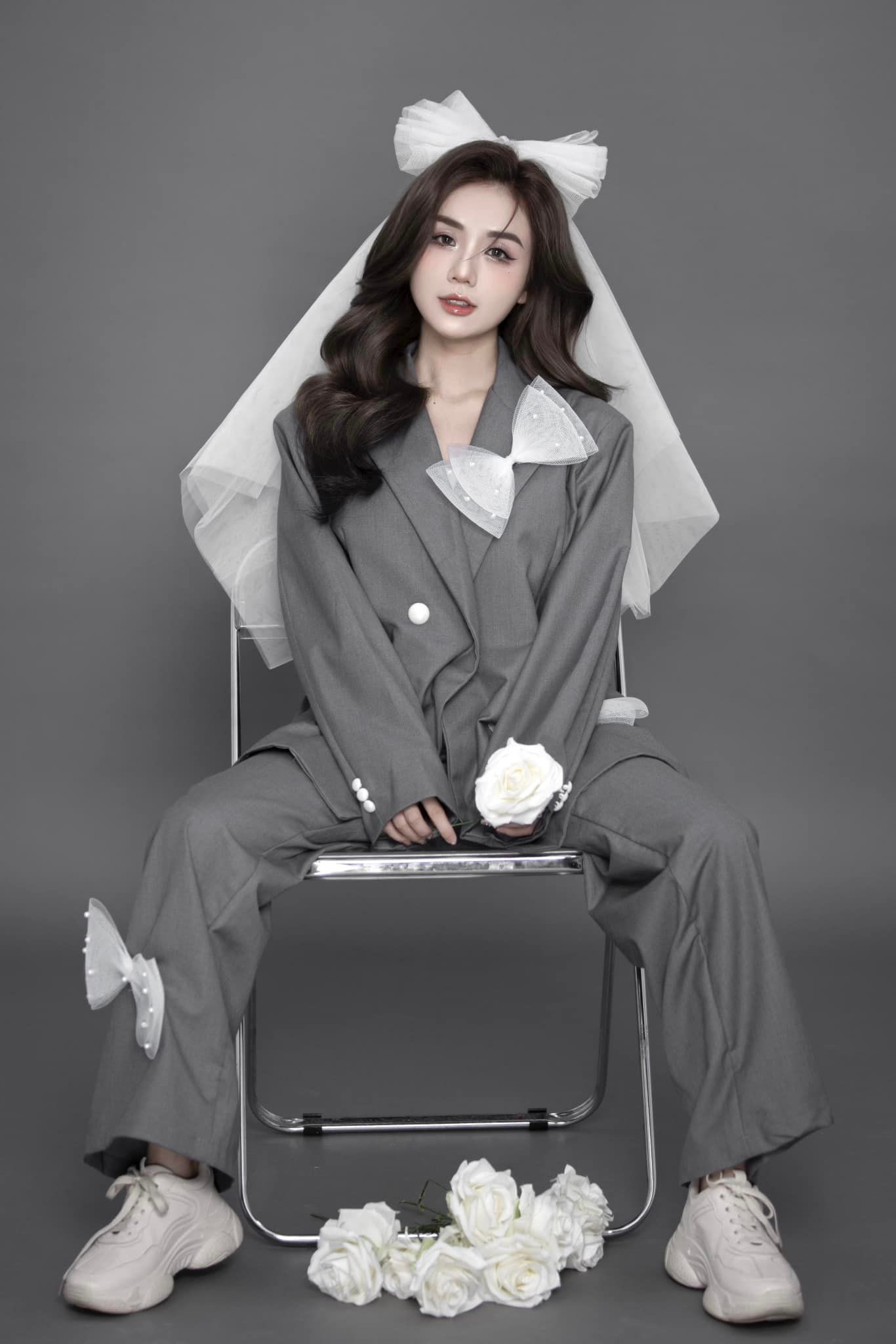 Hiện tại, Cindy Lư được nhận xét là ngày càng thăng hạng nhan sắc.