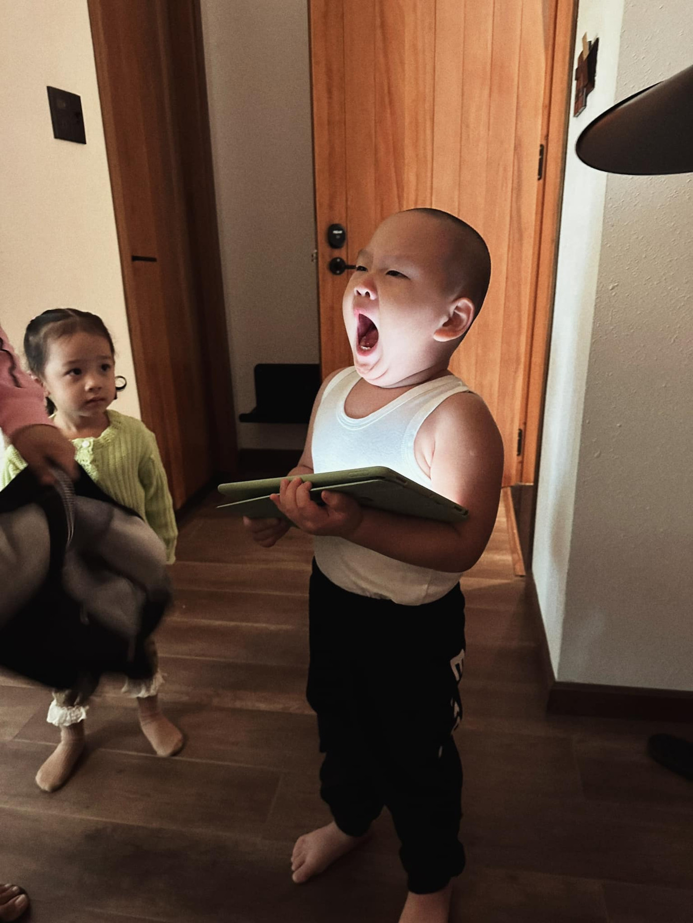 Cậu bé là một trong những "cây hài nhí" nổi tiếng nhất nhì trên mạng xã hội.