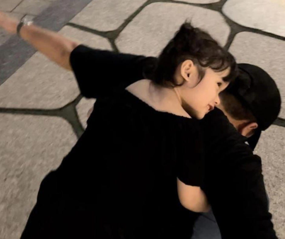 Trường Giang và con gái thân thiết đến độ Nhã Phương cảm thấy cô như người &quot;vô hình&quot;.