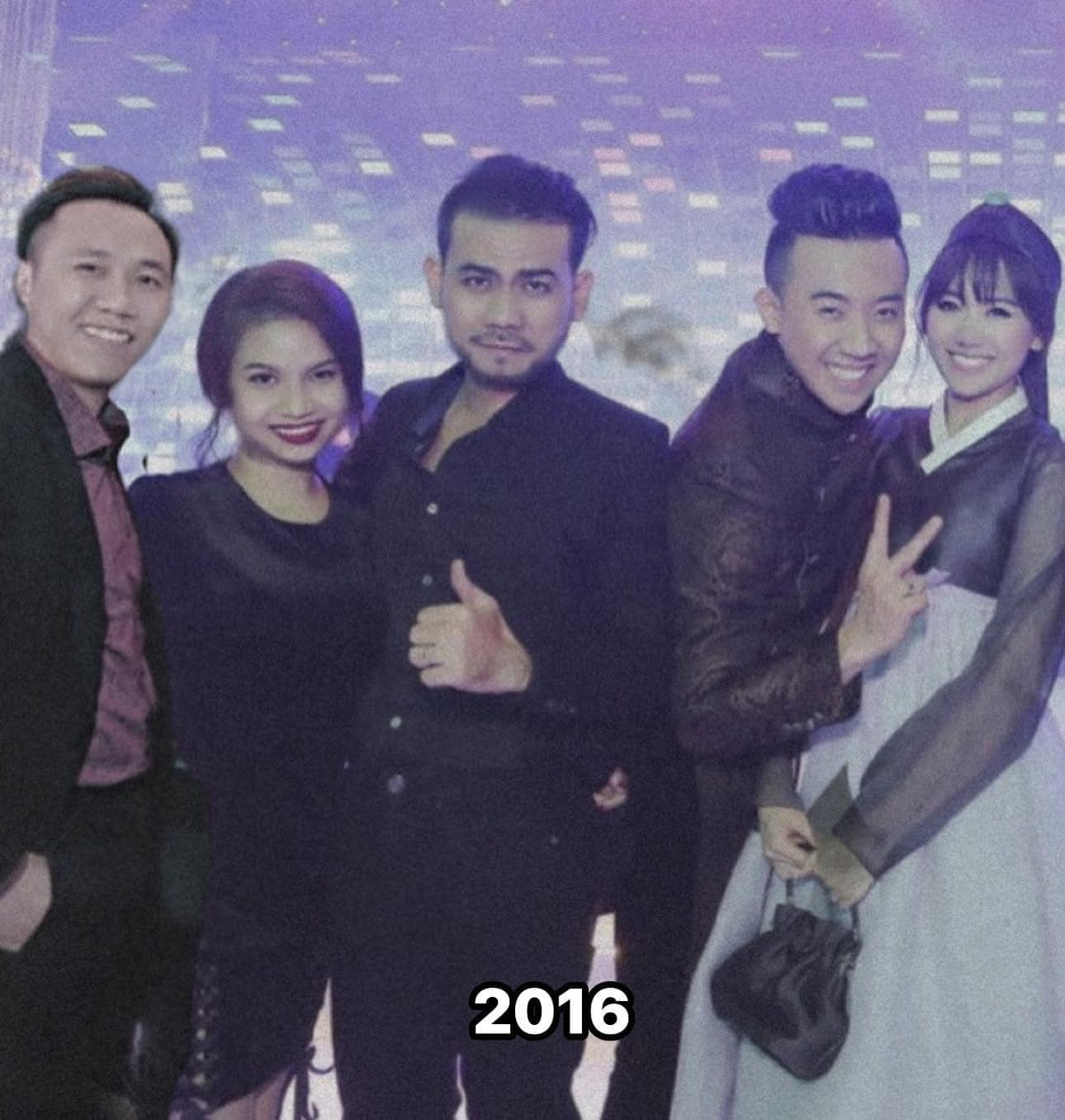 Nghiêm Huy - Anh Đức chúc phúc cho cặp đôi Xìn - Ri vào năm 2016. Nghiêm Huy - Anh Đức chúc phúc cho cặp đôi Xìn - Ri vào năm 2016.