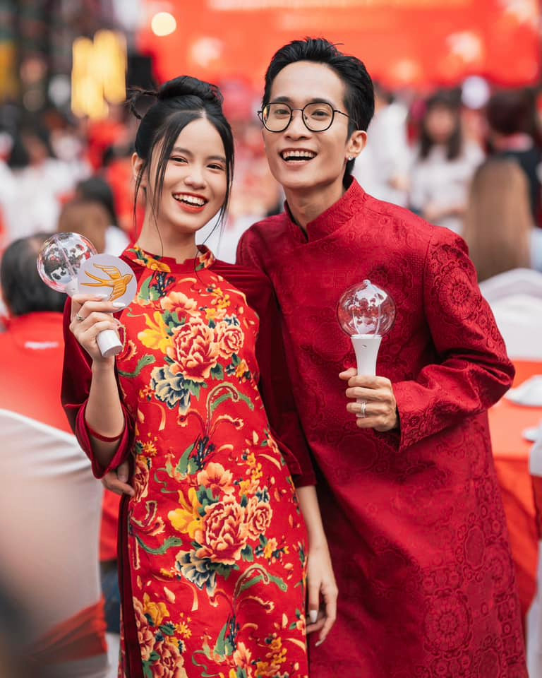 Tizi (Nguyễn Việt Trúc) - Đích Lép (Huỳnh Quang Minh) là cặp content creator làm nội dung về tình yêu, giáo dục giới tính cho giới trẻ.