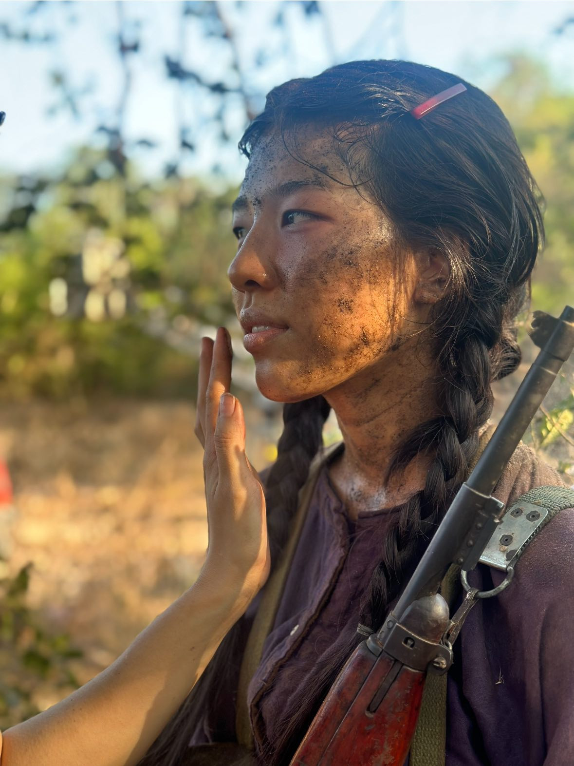 Tạo hình của Lamoon Diễm Hằng trong phim điện ảnh Địa Đạo: Mặt Trời Trong Bóng Tối. Tạo hình của Lamoon Diễm Hằng trong phim điện ảnh Địa Đạo: Mặt Trời Trong Bóng Tối.