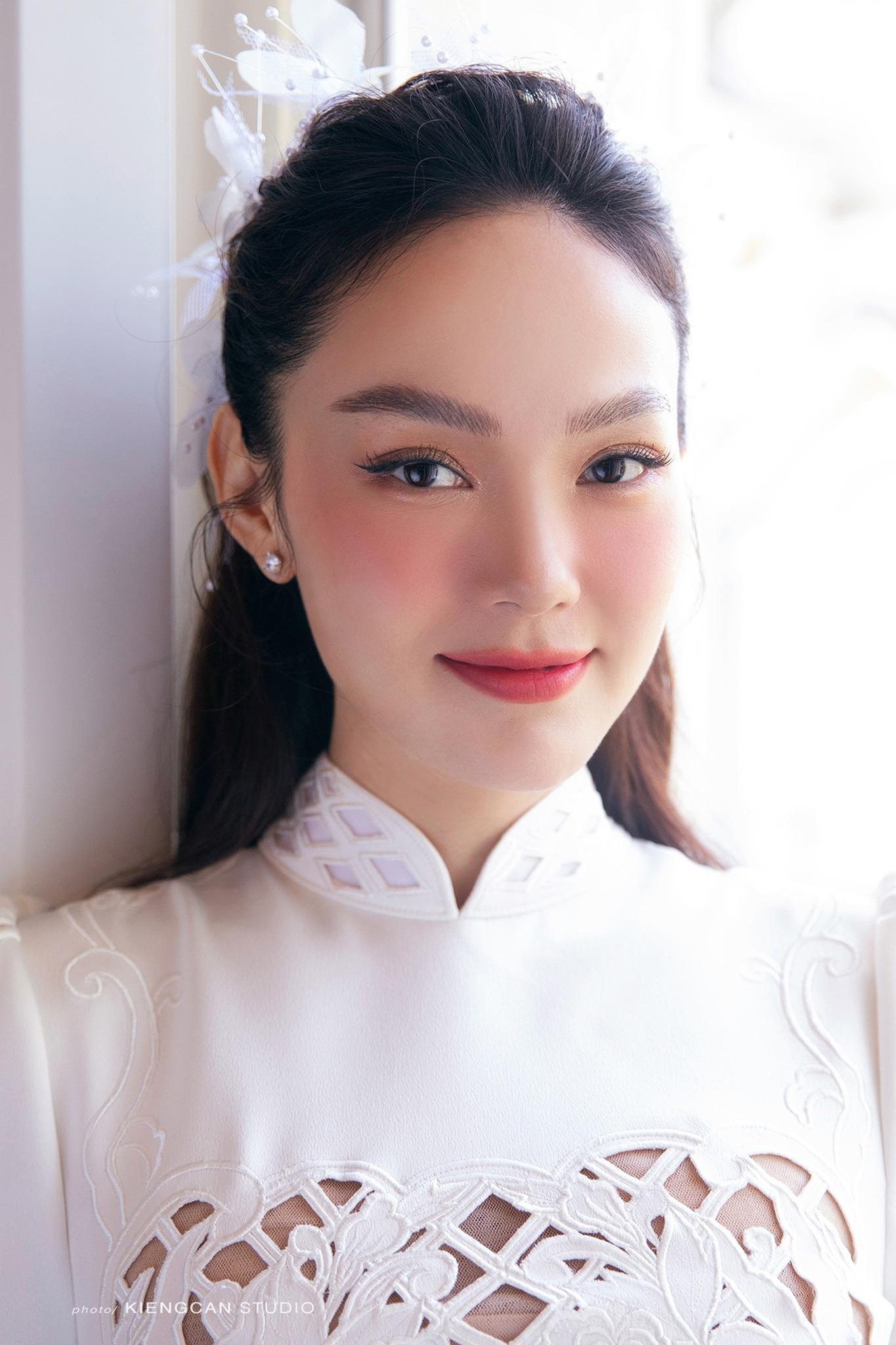 Visual "vạn người mê" của "cô dâu tháng 6" Minh Hằng.