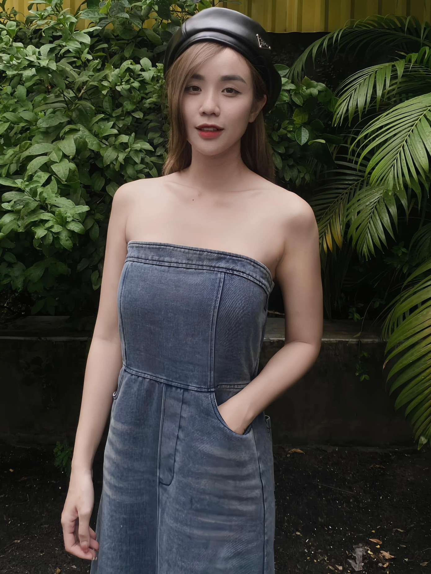 Cindy Lư tiết lộ bản thân đang duy trì vòng eo &quot;con kiến&quot; 59 cm.