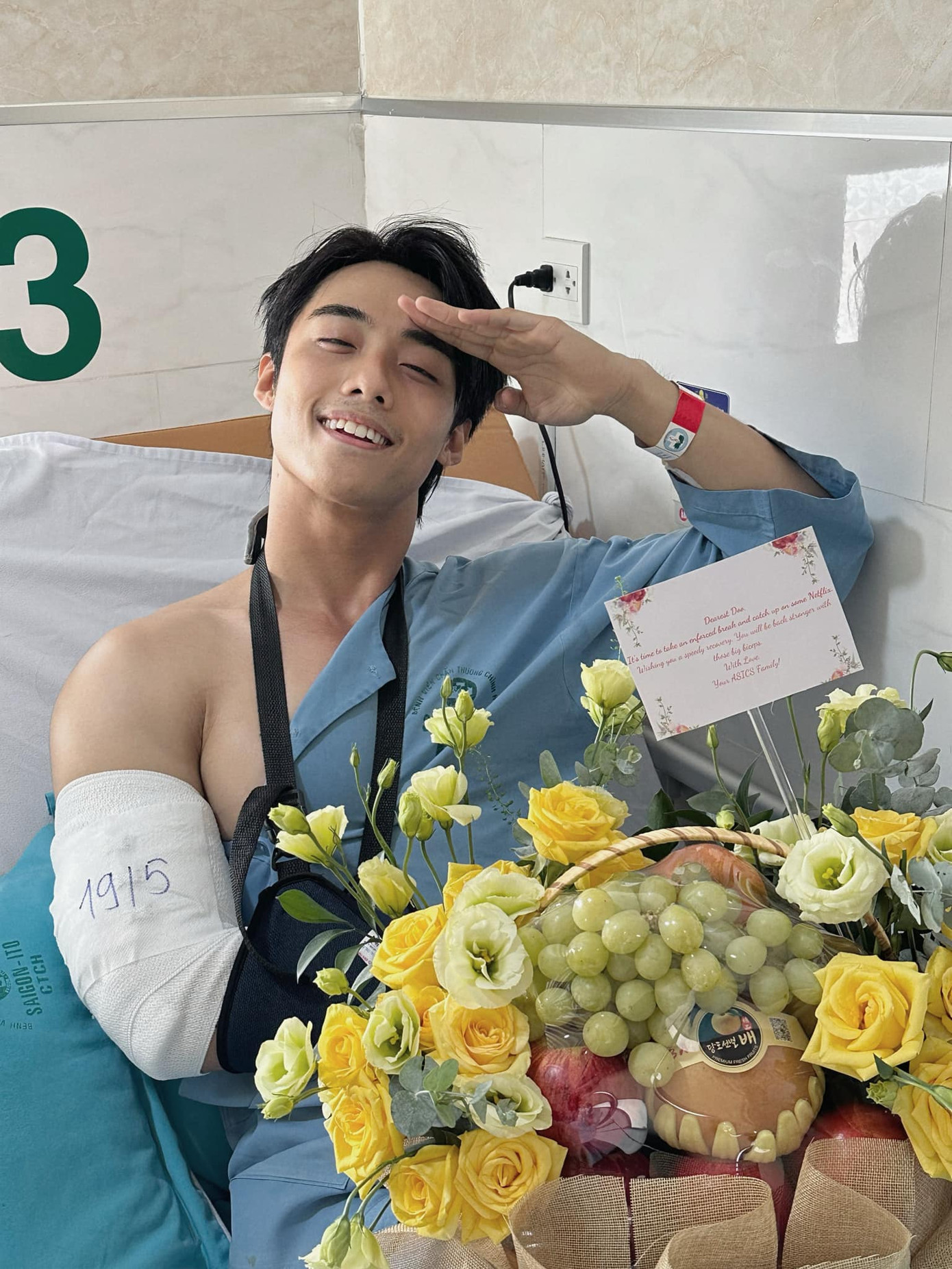 &quot;Mình sẽ hồi phục sớm thôi, xin lỗi anh em Liên quân 1 vì đã xảy ra chấn thương&quot; - Hải Đăng Doo tiếc nuối chia sẻ trên trang cá nhân.