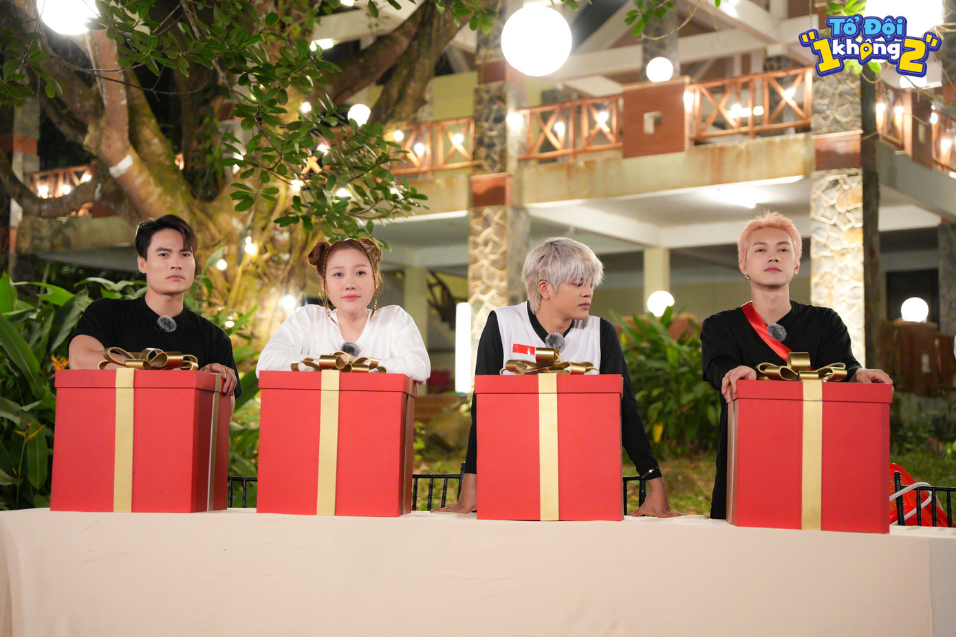 JSOL tự tin với khả năng chơi game của mình. Nam ca sĩ còn dí dỏm đòi "loại" Uyển Ân và Thúy Ngân, tự đề cử mình vào dàn cast chính. JSOL tự tin với khả năng chơi game của mình. Nam ca sĩ còn dí dỏm đòi "loại" Uyển Ân và Thúy Ngân, tự đề cử mình vào dàn cast chính.