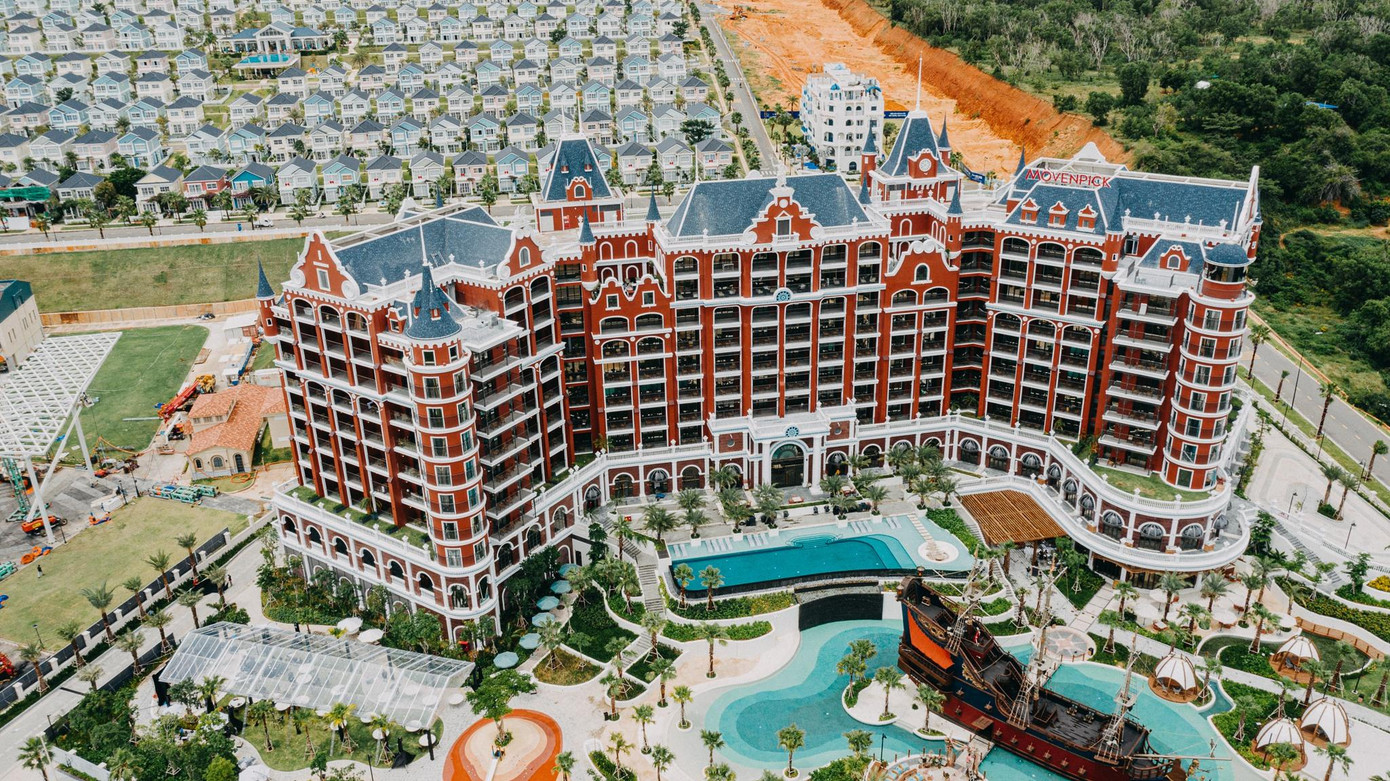 Đám cưới của Diệu Nhi - Anh Tú được tổ chức tại một resort sang trọng ở Phan Thiết. Đám cưới của Diệu Nhi - Anh Tú được tổ chức tại một resort sang trọng ở Phan Thiết.