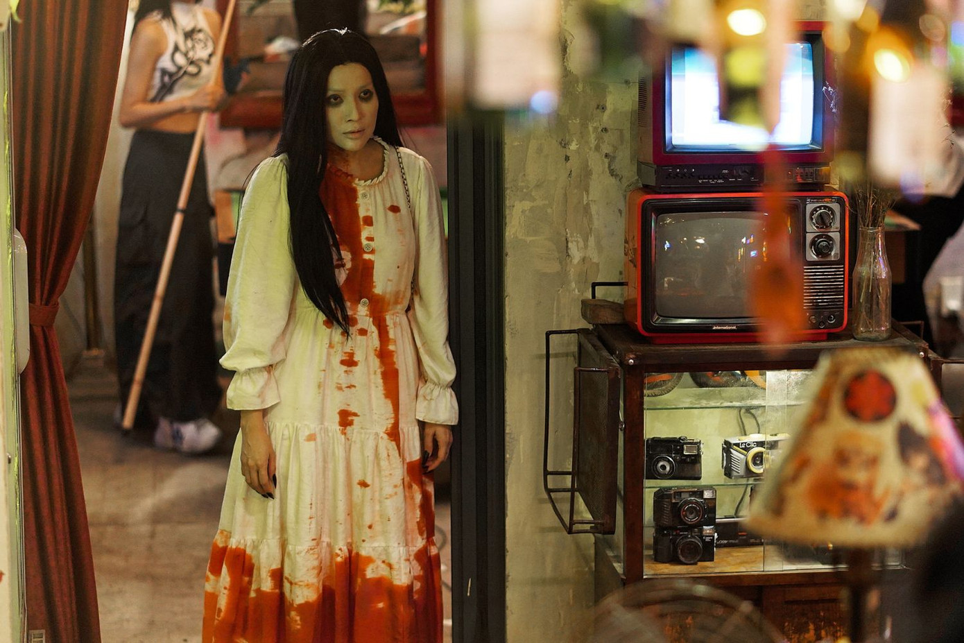 Tạo hình của diễn viên Khả Như trong phim mới.