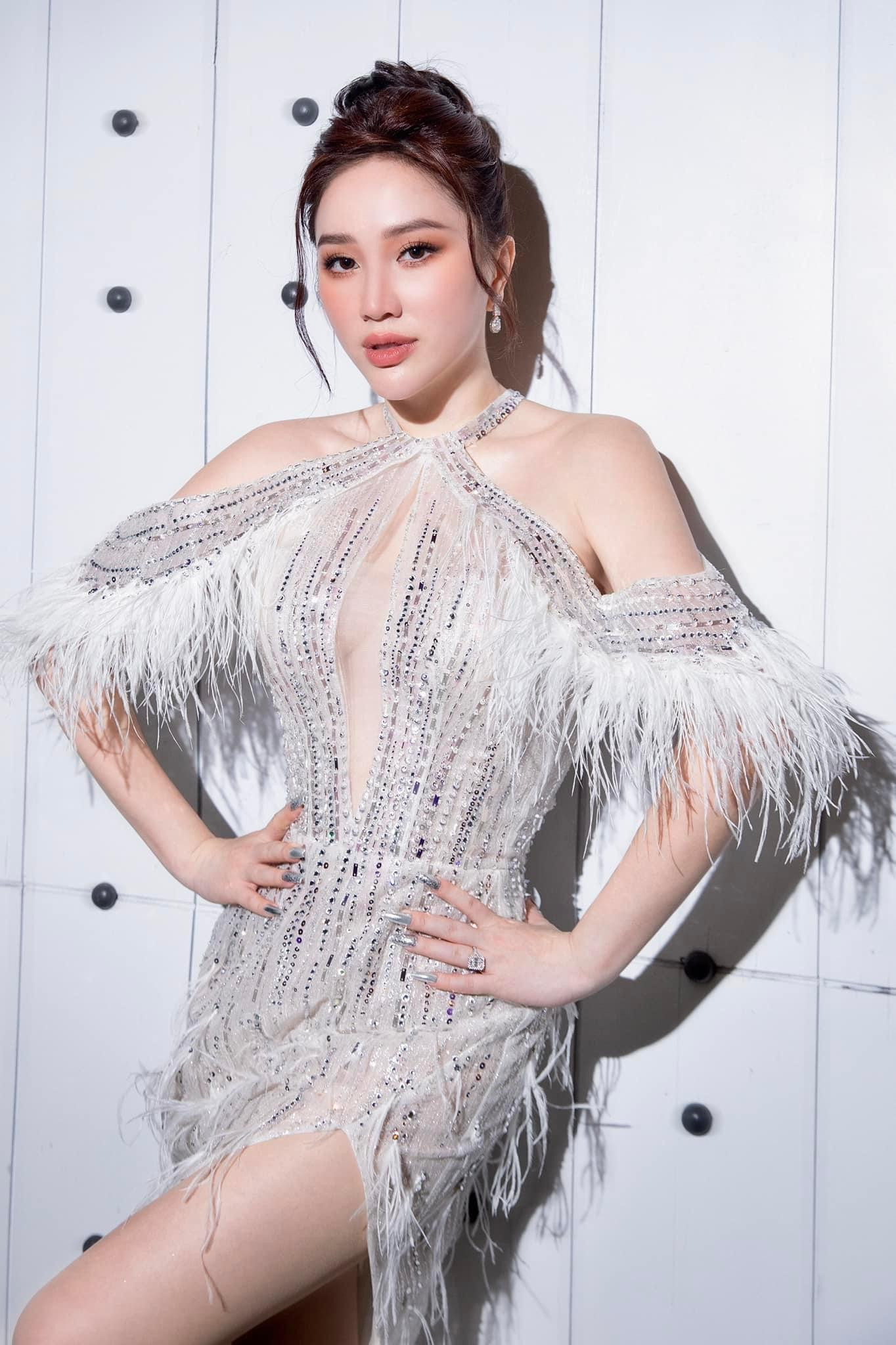 Dù "im hơi lặng tiếng" thời gian dài, Bảo Thy vẫn nhận được tình cảm và sự ủng hộ từ fan. Dù "im hơi lặng tiếng" thời gian dài, Bảo Thy vẫn nhận được tình cảm và sự ủng hộ từ fan.