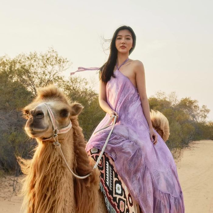 Tuệ Như &quot;cân&quot; được nhiều phong cách thời trang khác nhau.