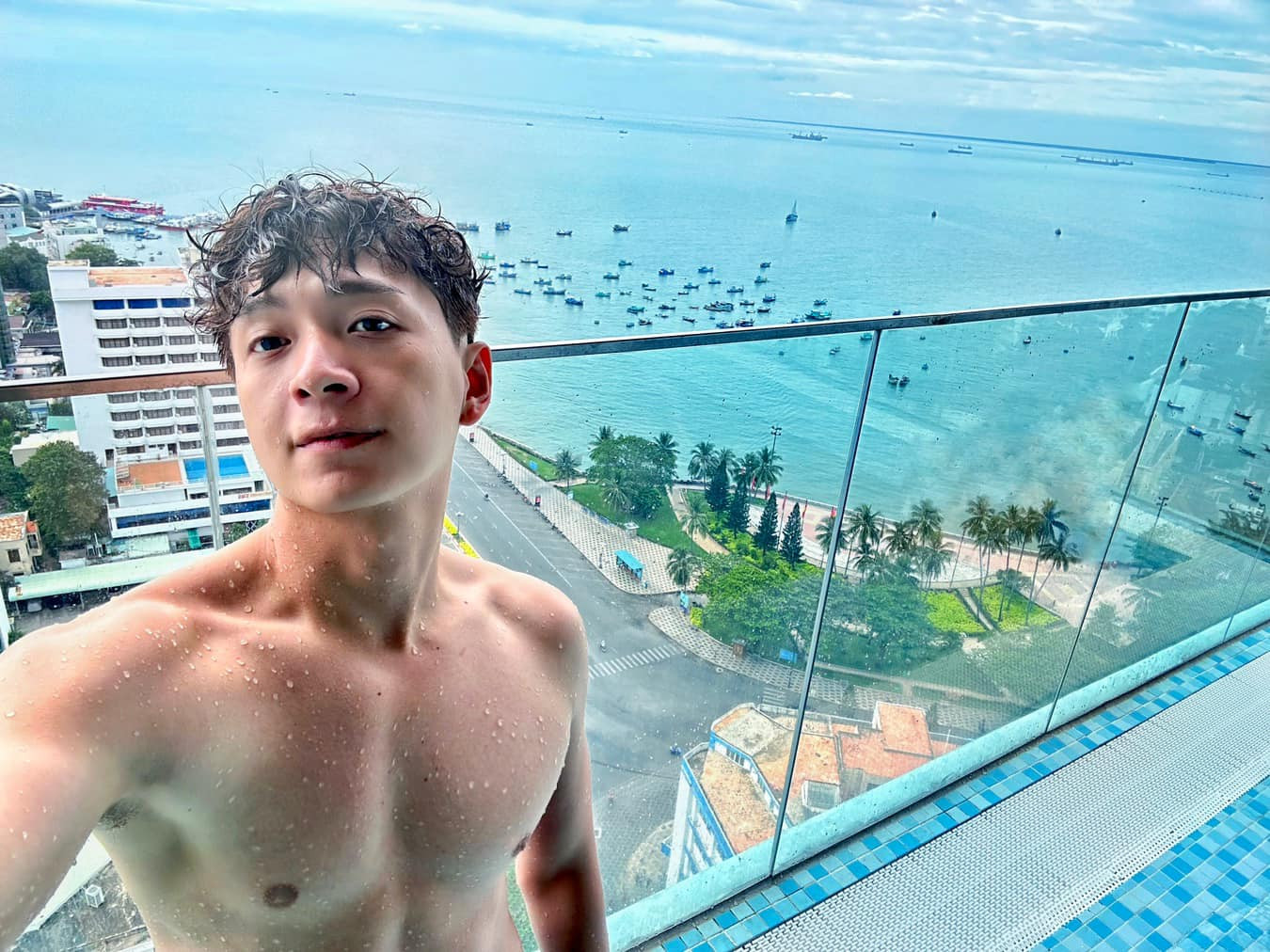 &quot;Chàng Bắp&quot; cũng sở hữu body săn chắc, &quot;chất lượng&quot;.