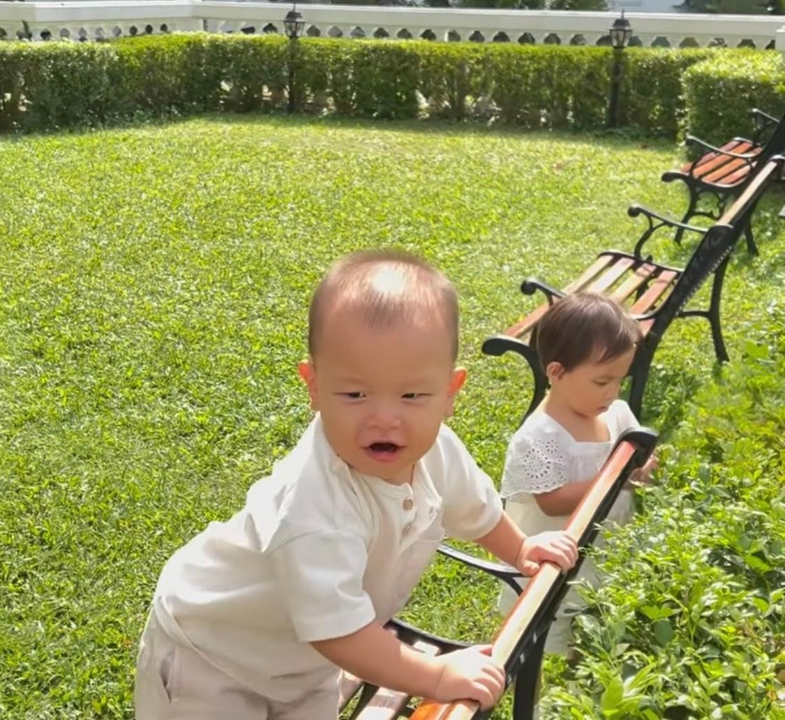 Đến "trùm" bày trò chọc ghẹo mọi người... Đến "trùm" bày trò chọc ghẹo mọi người...