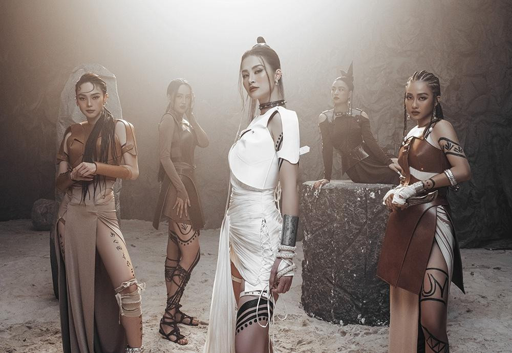 Sản phẩm mới của Đông Nhi nhận về nhiều lời khen từ người hâm mộ.