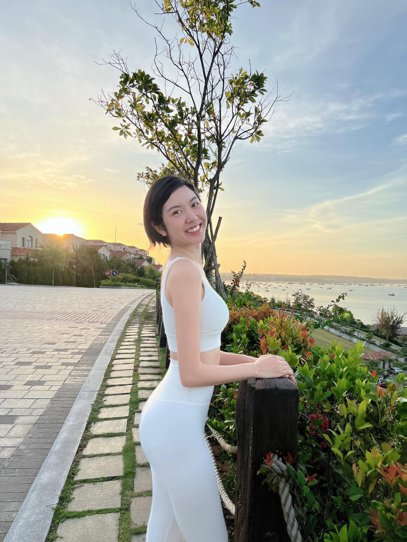 Á hậu Hoàn vũ Việt Nam 2019 ưu tiên sử dụng mỹ phẩm thuần chay và các phương pháp làm đẹp tự nhiên để chăm sóc da. Á hậu Hoàn vũ Việt Nam 2019 ưu tiên sử dụng mỹ phẩm thuần chay và các phương pháp làm đẹp tự nhiên để chăm sóc da.