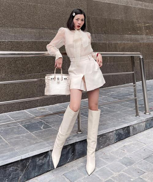 Hermès Birkin Matte Himalayan là một trong những chiếc túi yêu thích của Lệ Quyên. Hermès Birkin Matte Himalayan là một trong những chiếc túi yêu thích của Lệ Quyên.