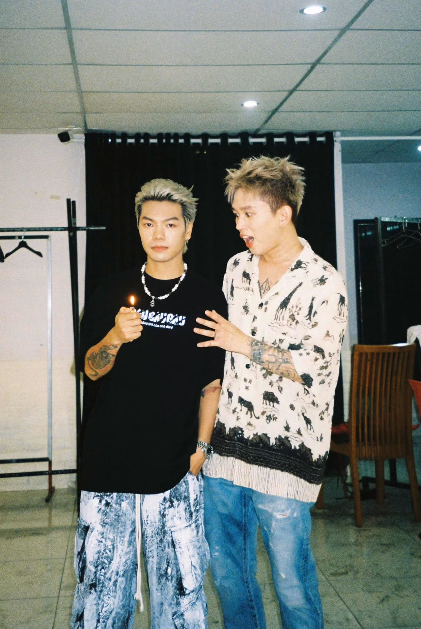 Giữ vững phong độ qua từng vòng đấu, Gill "một bước" tiến thẳng vào Chung kết Rap Việt 4. Giữ vững phong độ qua từng vòng đấu, Gill "một bước" tiến thẳng vào Chung kết Rap Việt 4.