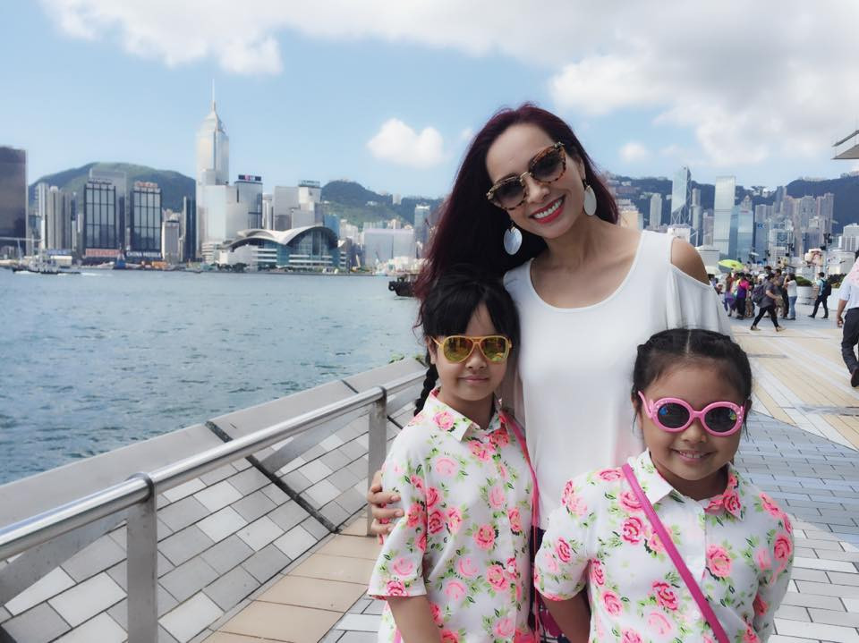 Nhóc tỳ được yêu thích bởi tính cách lanh lợi và vẻ ngoài đáng yêu. Nhóc tỳ được yêu thích bởi tính cách lanh lợi và vẻ ngoài đáng yêu.