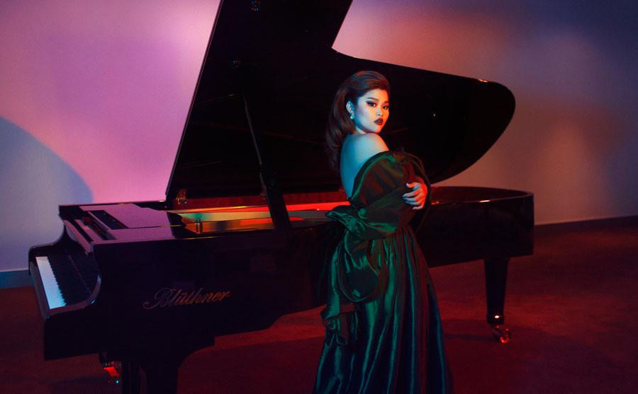 Bích Ngọc tiết lộ bản thân từng gặp vấn đề tâm lý trong khoảng thời gian dài "ở ẩn". Bích Ngọc tiết lộ bản thân từng gặp vấn đề tâm lý trong khoảng thời gian dài "ở ẩn".