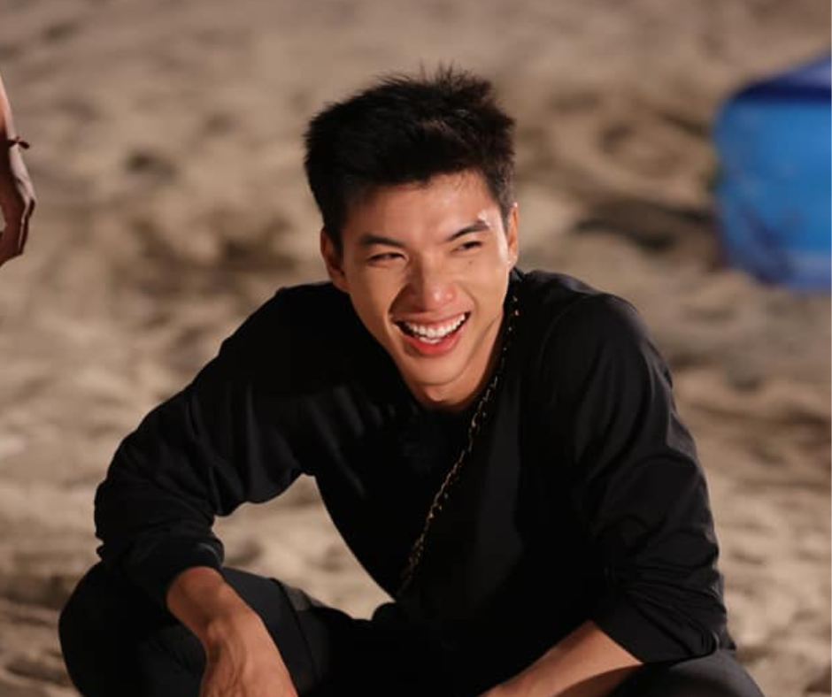 Bên cạnh những khoảnh khắc "lăn xả" hết mình, HIEUTHUHAI còn được netizen yêu thích bởi những lần "tấu hài" đáng yêu trong 2 Ngày 1 Đêm. Bên cạnh những khoảnh khắc "lăn xả" hết mình, HIEUTHUHAI còn được netizen yêu thích bởi những lần "tấu hài" đáng yêu trong 2 Ngày 1 Đêm.