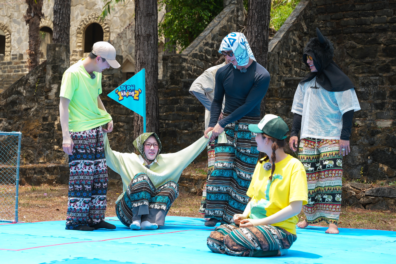 Em út Uyển Ân tiếp tục trở thành "át chủ bài" trong tập mới nhất. Em út Uyển Ân tiếp tục trở thành "át chủ bài" trong tập mới nhất.