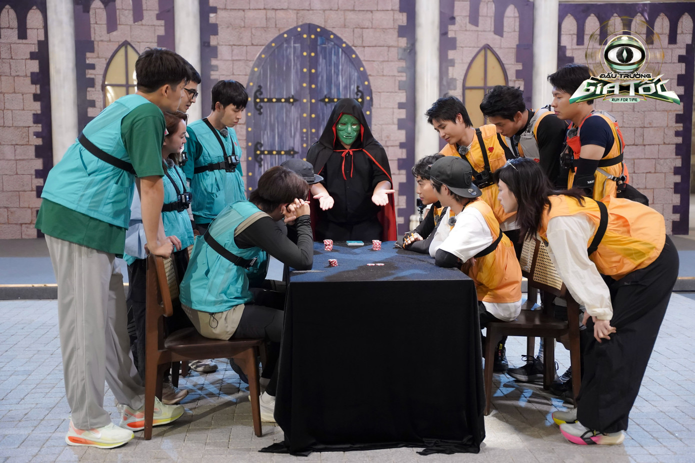 &quot;Vua trò chơi&quot; Cris Phan và màn &quot;hơn thua&quot; khiến cộng đồng mạng thích thú. Nguồn ảnh: BTC.