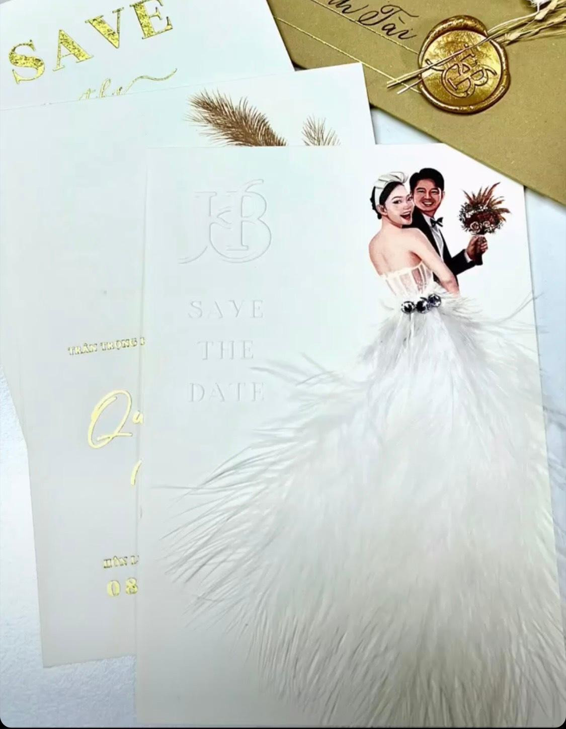 Cận cảnh thiệp cưới của "cô dâu tháng 6" Minh Hằng.