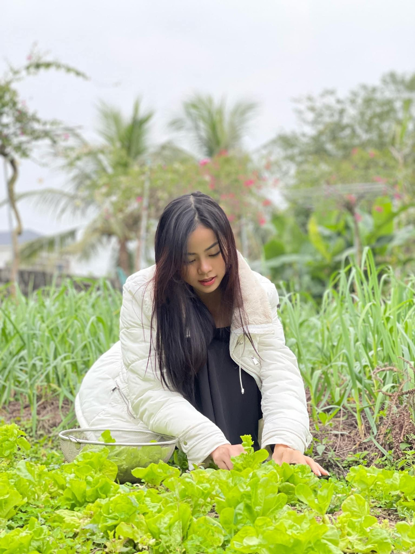 Khi không trang điểm cầu kỳ, Á hậu 1 Hoa hậu Thế giới Việt Nam 2023 vẫn cực kỳ thu hút.