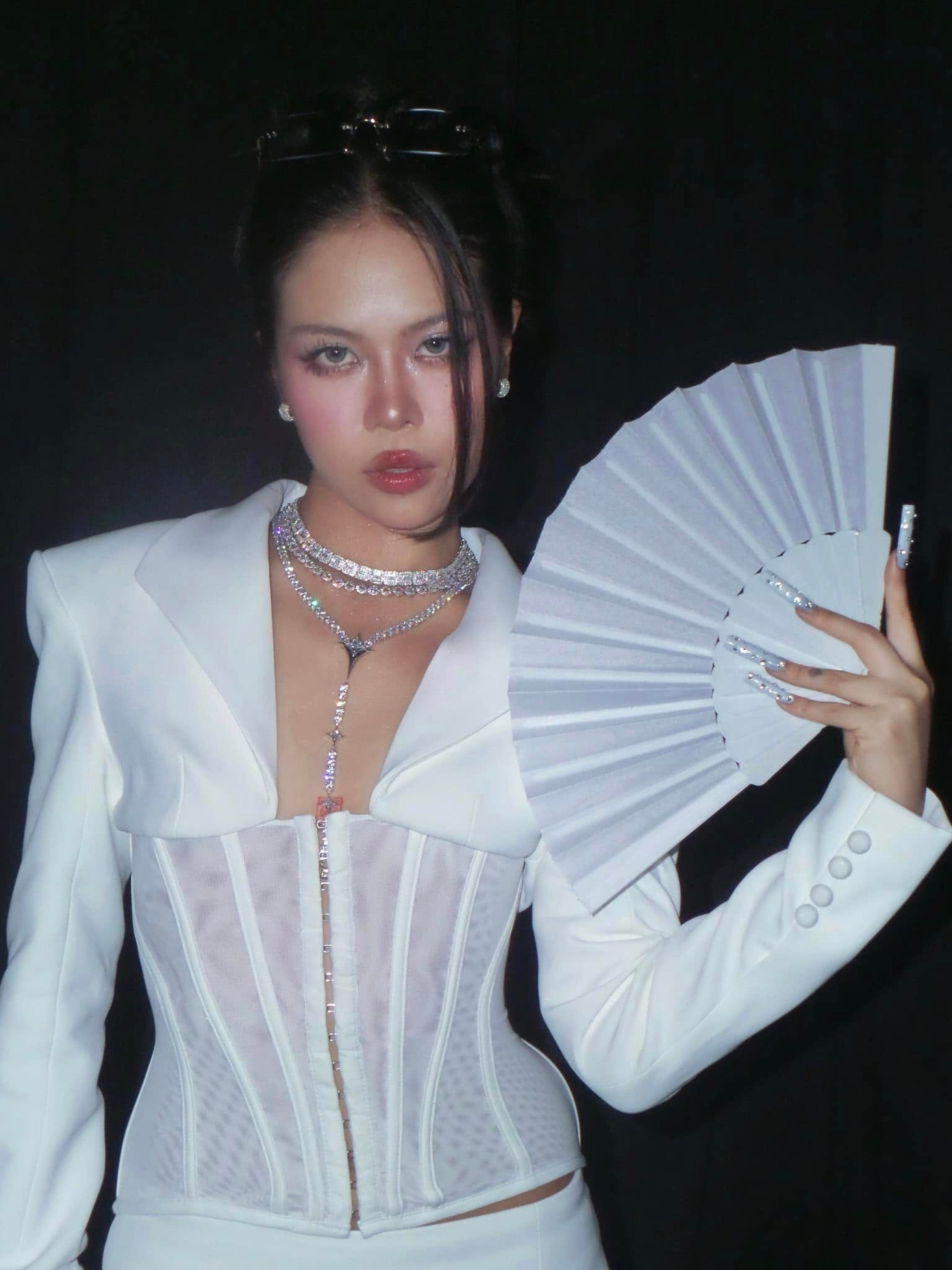 tlinh xuất hiện đầu tiên trong danh sách 30 Em Xinh "Say Hi".