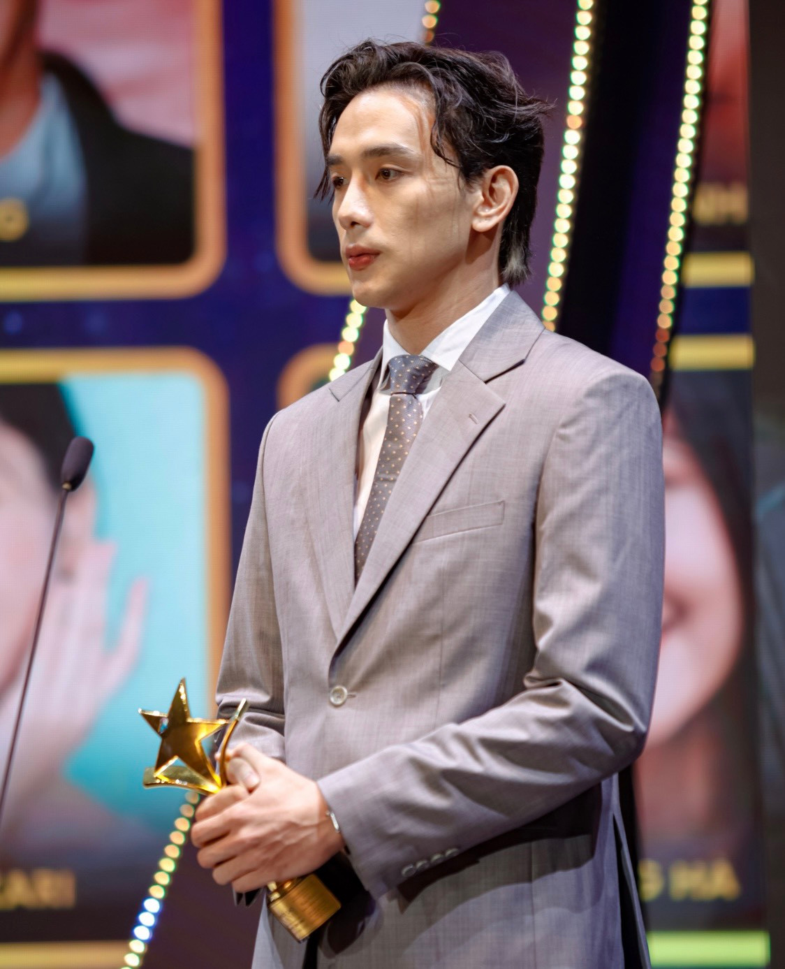 Thuận Nguyễn nhận giải Nam diễn viên phụ xuất sắc nhất.