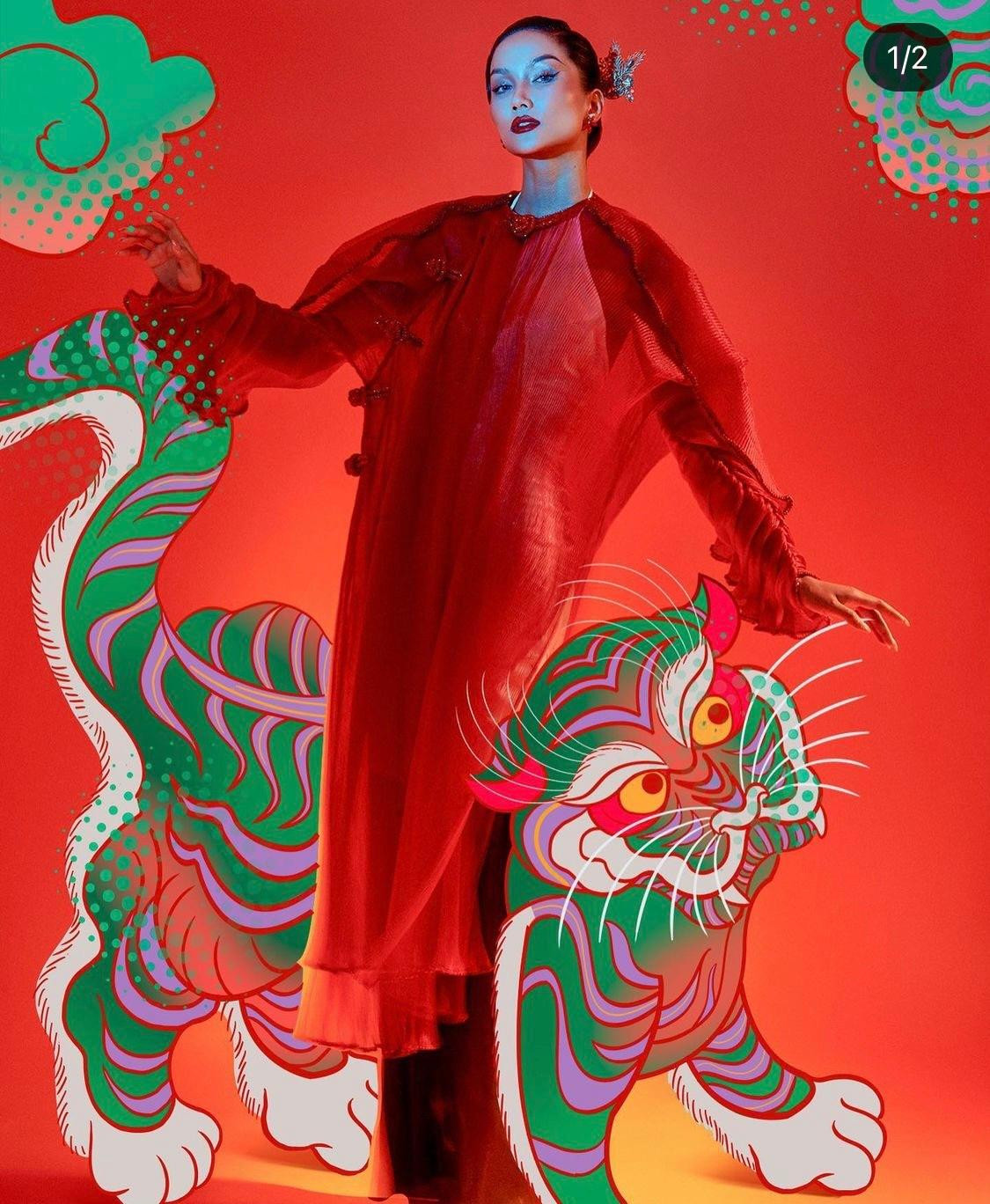 Hoa hậu H'Hen Niê đón năm mới bằng bộ ảnh áo dài đẹp ấn tượng.