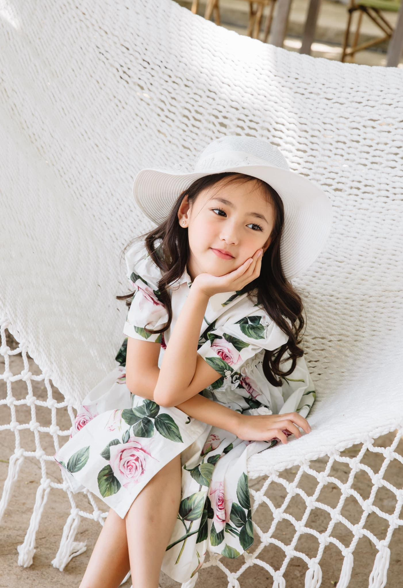 Vẻ đẹp trong veo của "thiên thần nhí" nhà Hoa hậu Hà Kiều Anh. Vẻ đẹp trong veo của "thiên thần nhí" nhà Hoa hậu Hà Kiều Anh.