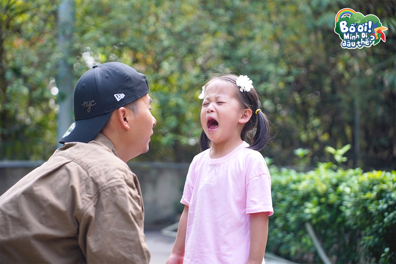 Khóc và la lớn là phản ứng hoàn toàn bình thường khi hoảng sợ của trẻ nhỏ