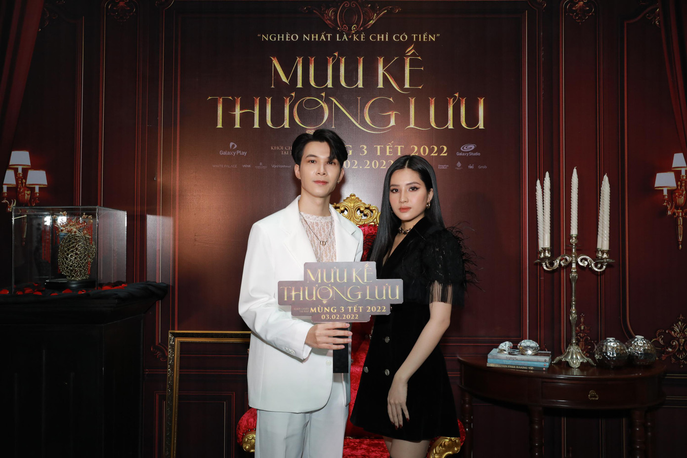 Thiên An và Anh Tú trong buổi ra mắt Mưu Kế Thượng Lưu. Thiên An và Anh Tú trong buổi ra mắt Mưu Kế Thượng Lưu.