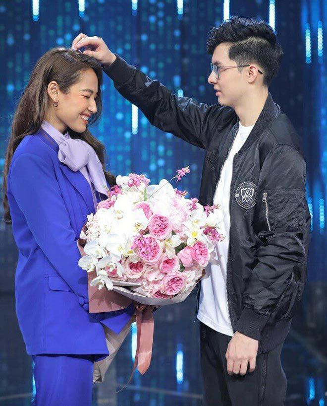 Năm 2020, CARA - NoWay từng gây sốt sau màn "nên duyên" tại Người Ấy Là Ai?. Năm 2020, CARA - NoWay từng gây sốt sau màn "nên duyên" tại Người Ấy Là Ai?.