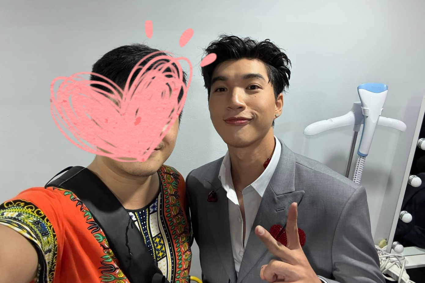 &quot;Đội trưởng Trần&quot; cực điển trai tại HOZO 2024.