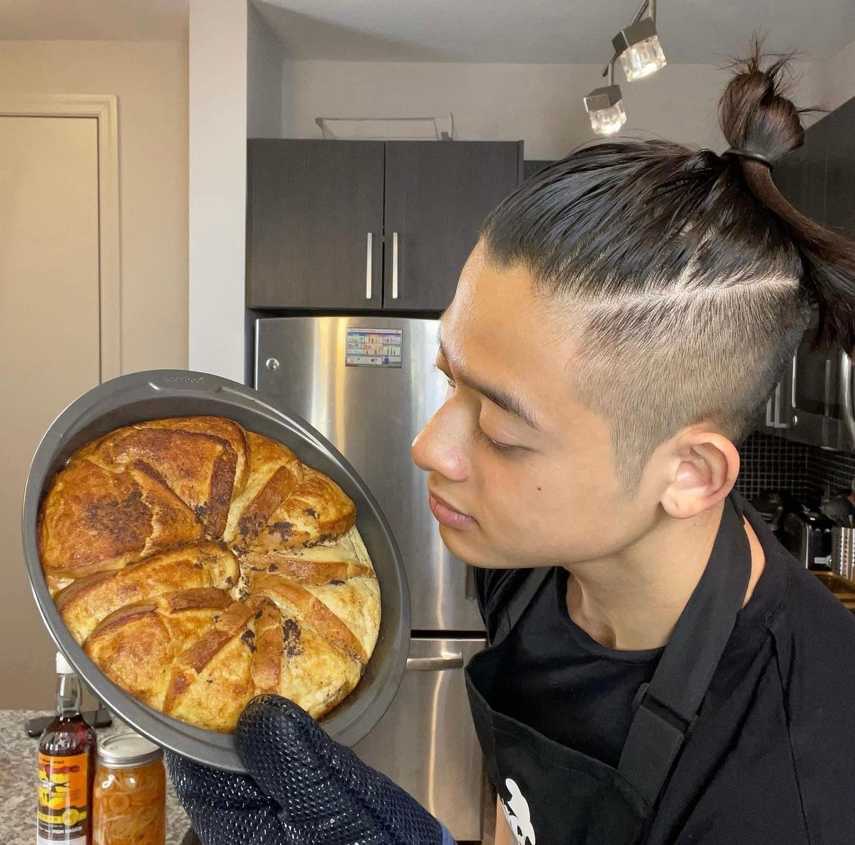 Trí "Thịt Bòa" đốn tim hội chị em bởi những lần trổ tài nấu nướng cực "xịn". Trí "Thịt Bòa" đốn tim hội chị em bởi những lần trổ tài nấu nướng cực "xịn".