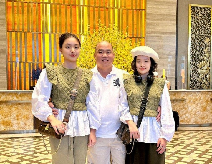 Ở độ tuổi 15, Suti đã cao "vượt mặt" bố. Ở độ tuổi 15, Suti đã cao "vượt mặt" bố.